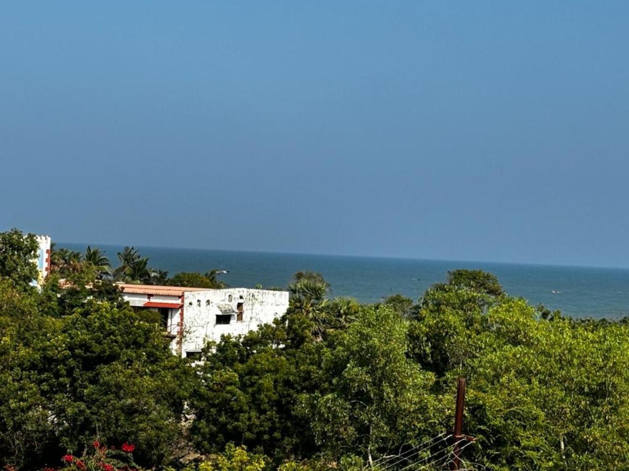 Dream Promenade Beach View Пондичери Екстериор снимка